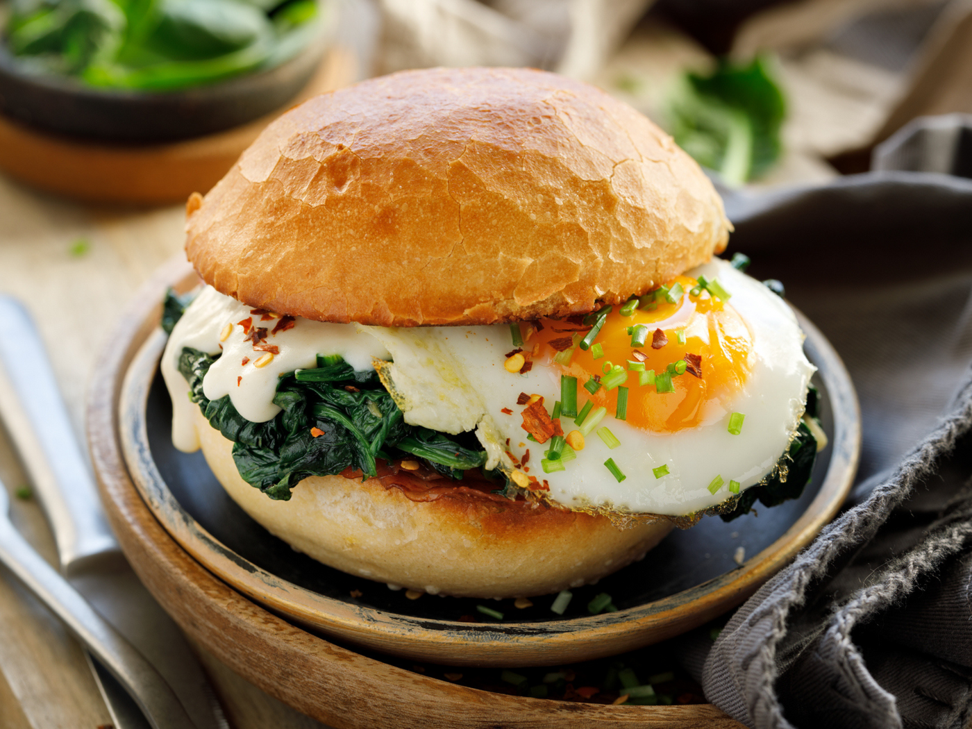 FONTINA & SPINACH BREAKFAST SANDWICHES WITH CALABRIAN CHILE MAYO
