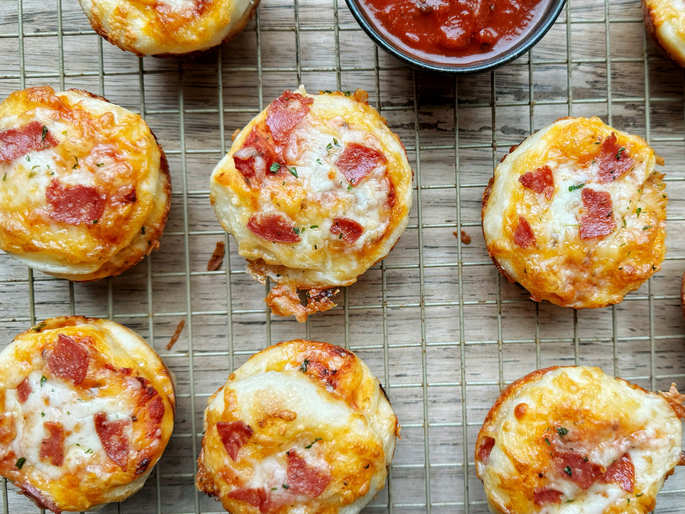 NEW KID FAVORITE! PEPPERONI PIZZA CUPCAKES WITH VEGGIES & RANCH – Spade ...