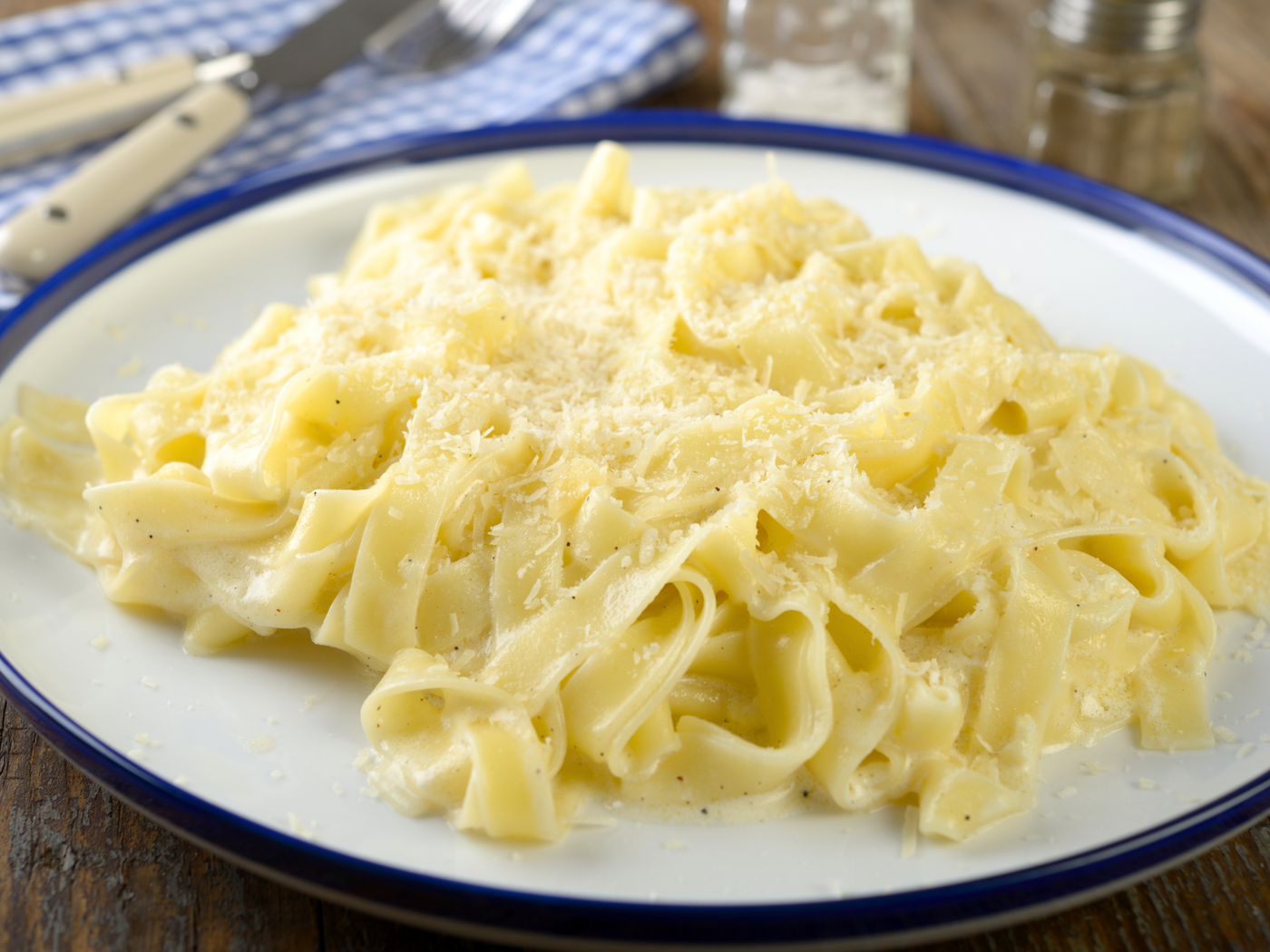 NEW! ROMAN-STYLE FETTUCCINE ALFREDO WITH ARUGULA SALAD