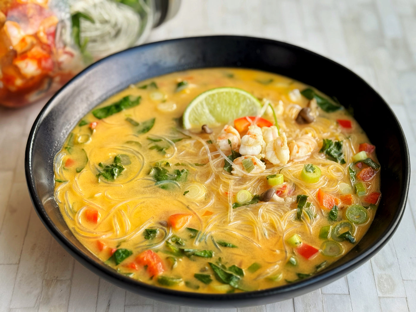 SWEET CHILI COCONUT CURRY NOODLE JAR SOUP WITH SHRIMP