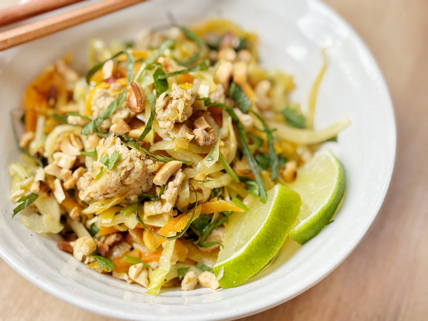 QUICK THAI PORK BOWLS WITH CREAMY CHILE SAUCE