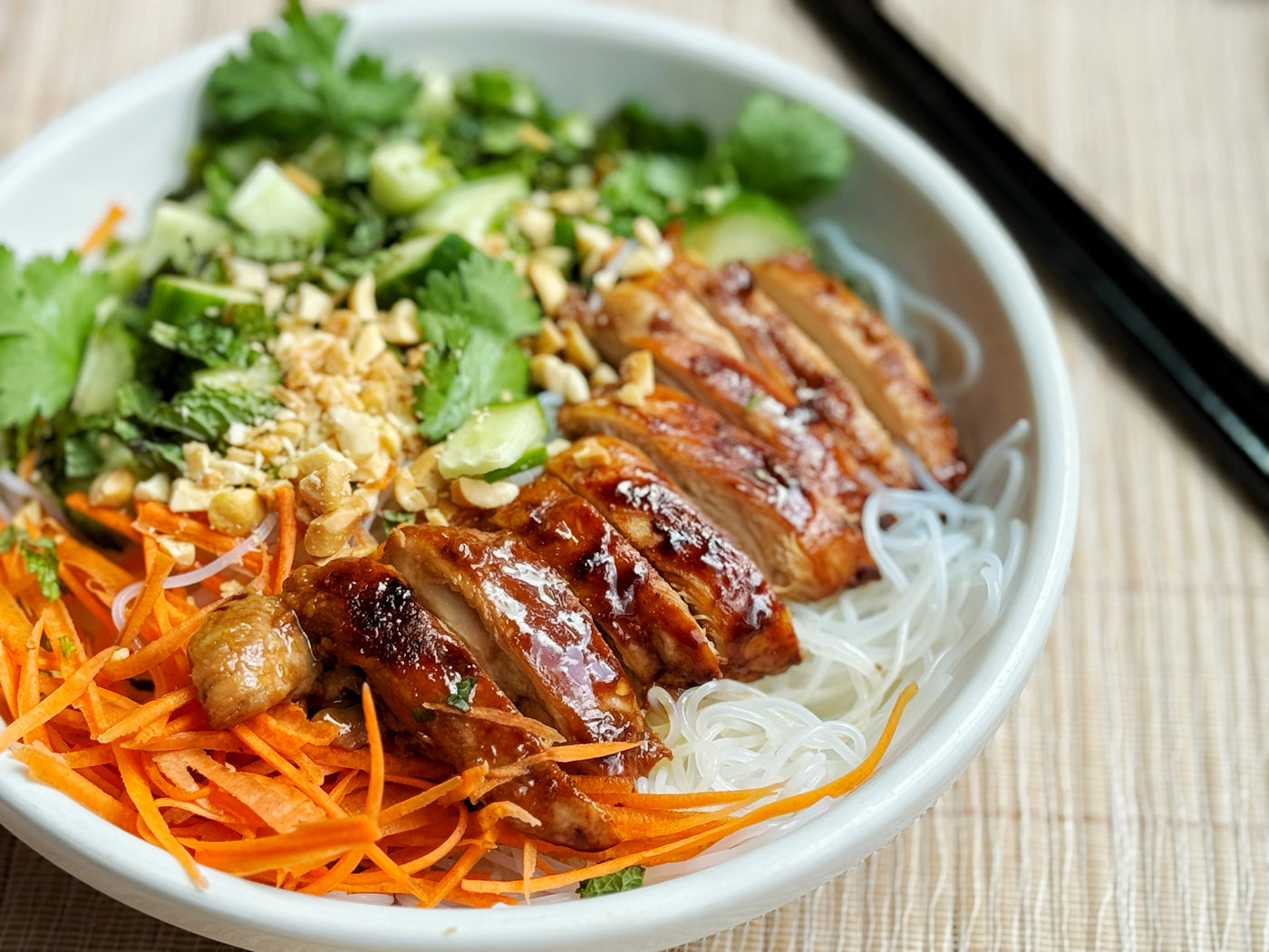 GRILLED CHICKEN VERMICELLI BOWL