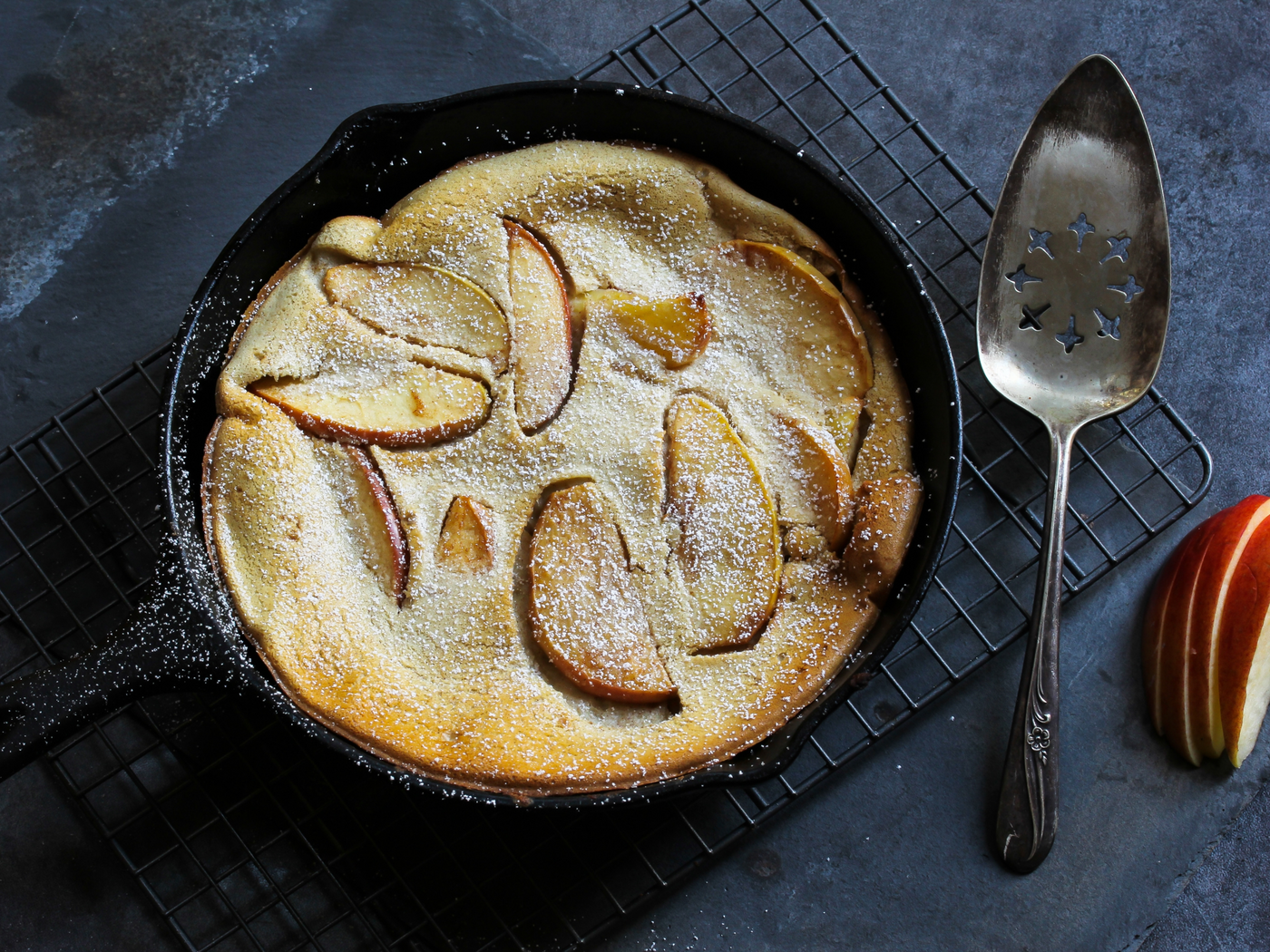 CARAMELIZED APPLE SKILLET PANCAKE