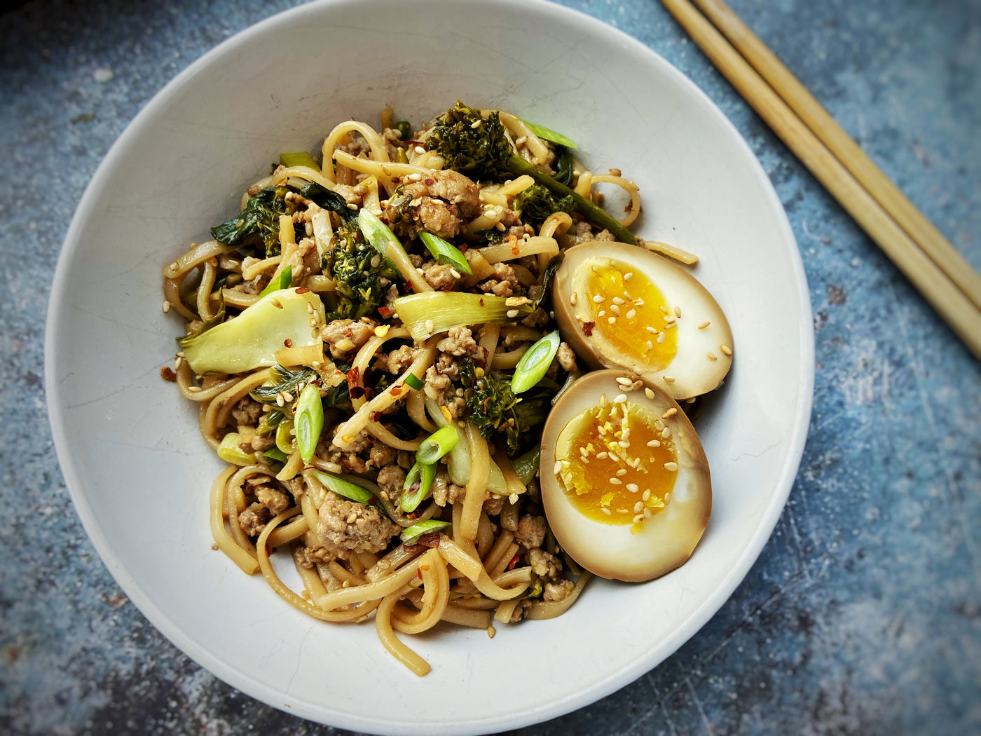 GINGERY PORK NOODLE BOWLS WITH BROCCOLI