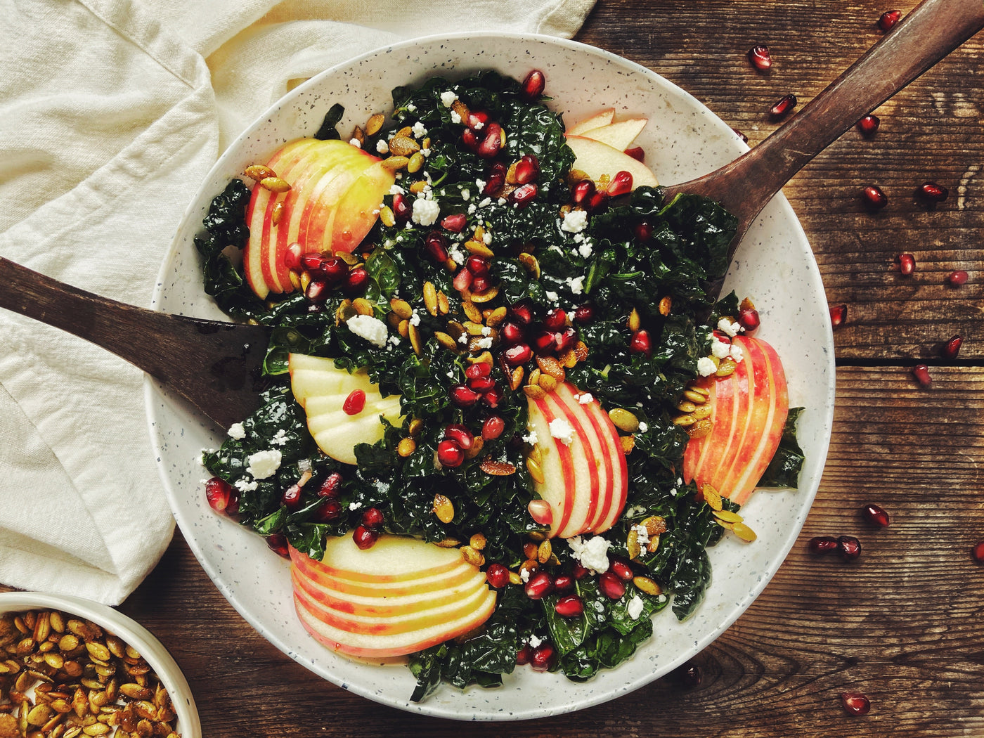 HONEYCRISP & GOAT CHEESE SALAD WITH APPLES