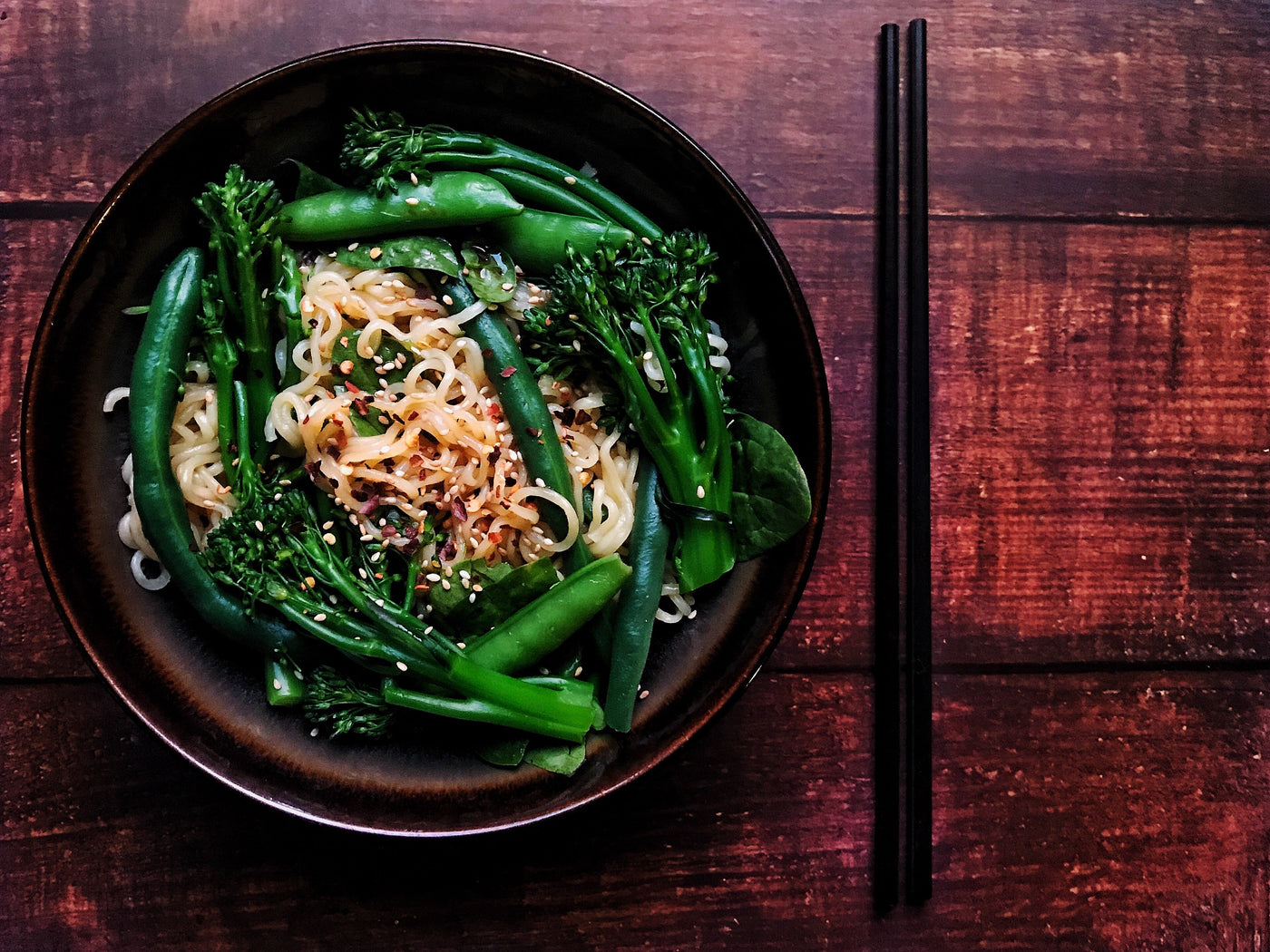 JADE NOODLES WITH BROCCOLINI