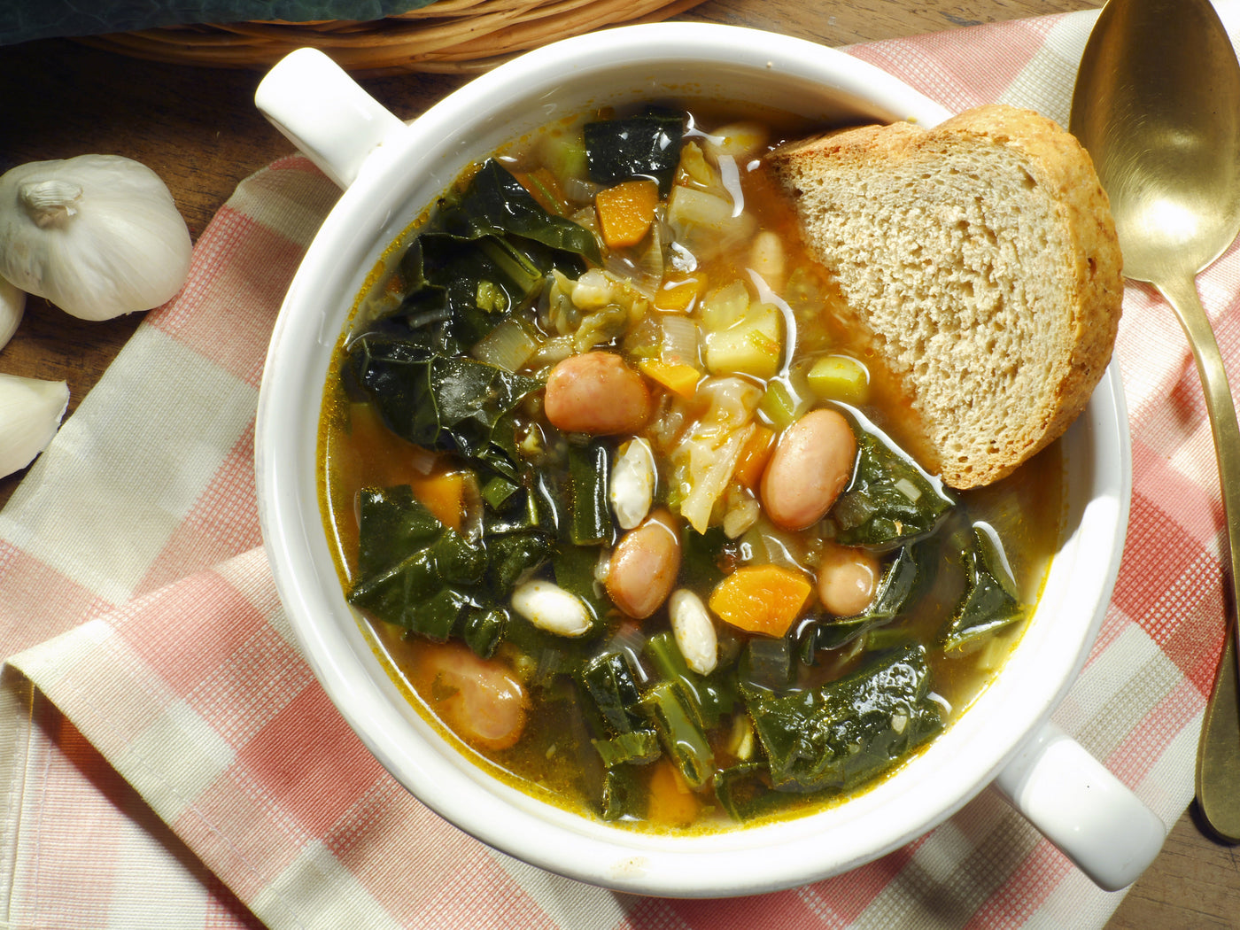 RIBOLLITA (HEARTY ITALIAN WHITE BEAN & GREENS SOUP)